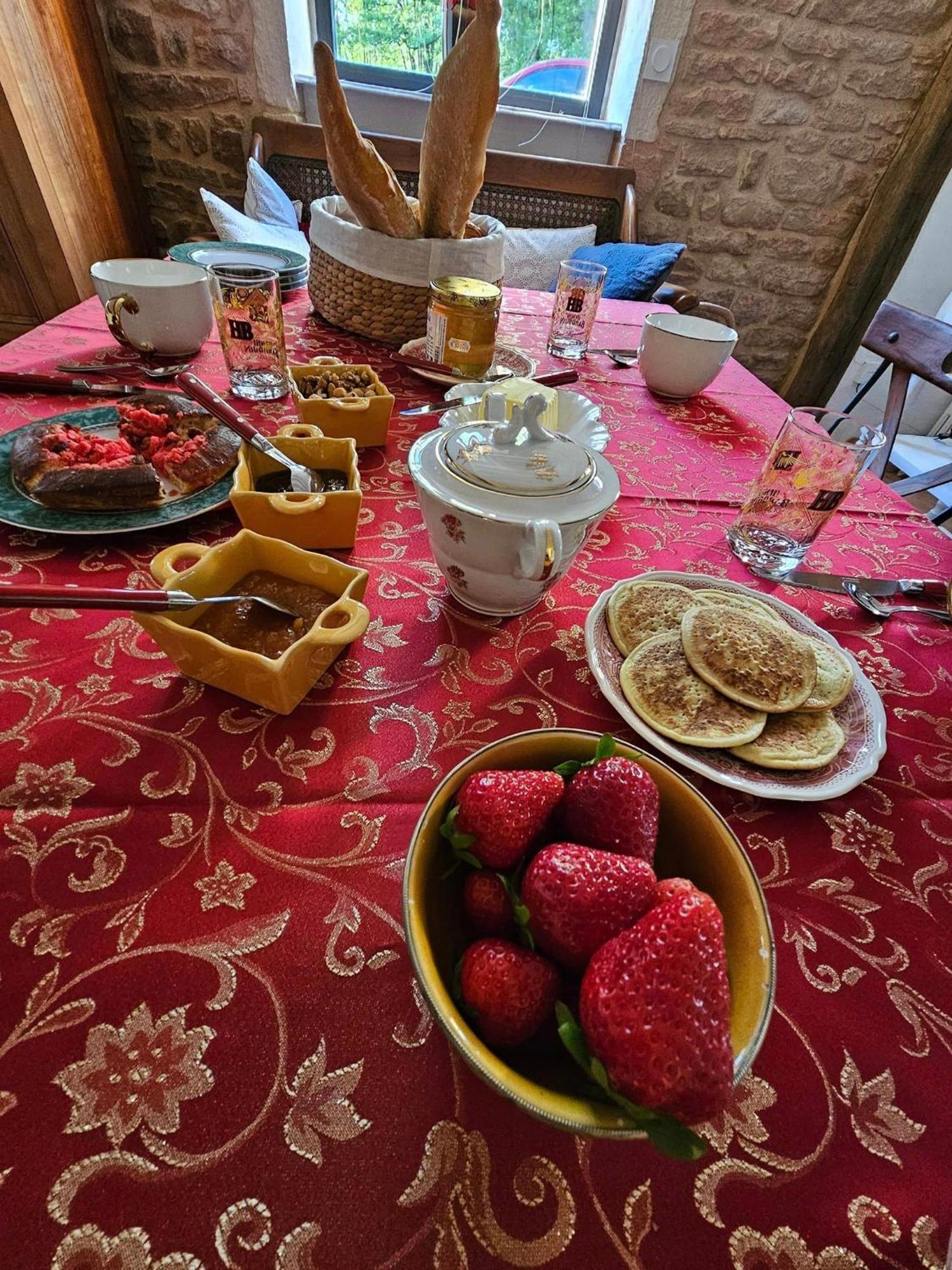 Bed and Breakfast Le Moulin De Chazelle Cormatin Екстер'єр фото
